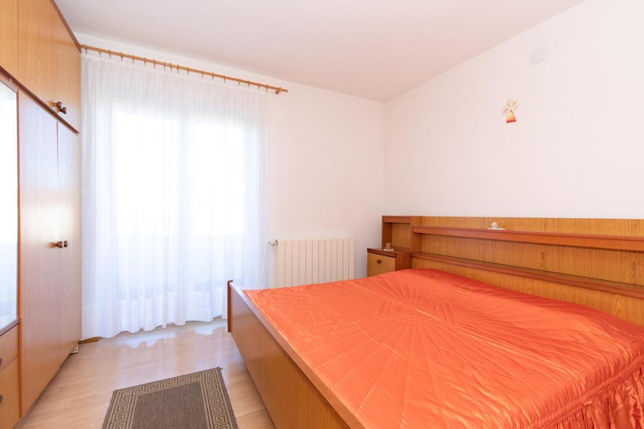 2-Bedroom Krk Apartment - Near Krk Beaches & Town! Krk Town Eksteriør billede