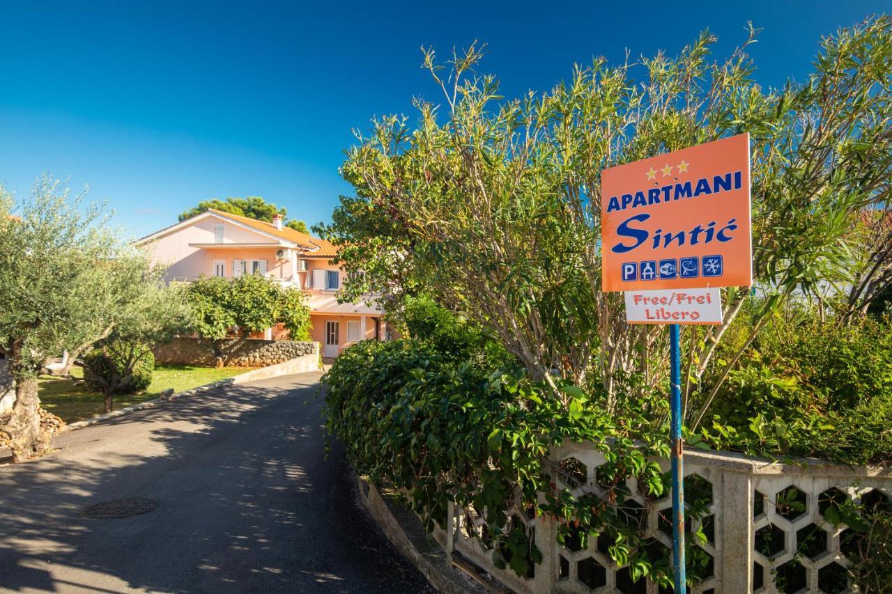 2-Bedroom Krk Apartment - Near Krk Beaches & Town! Krk Town Eksteriør billede