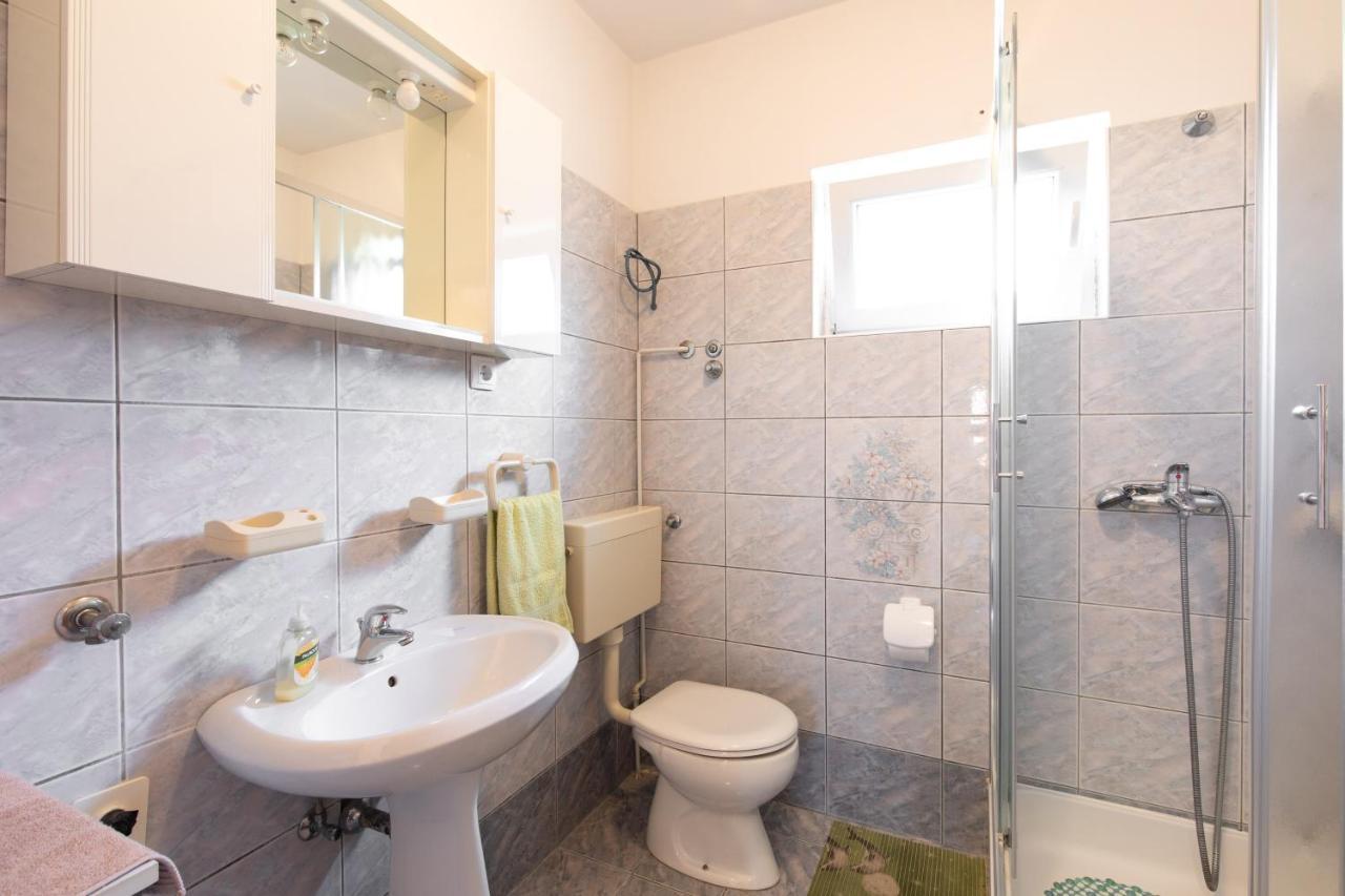 2-Bedroom Krk Apartment - Near Krk Beaches & Town! Krk Town Eksteriør billede