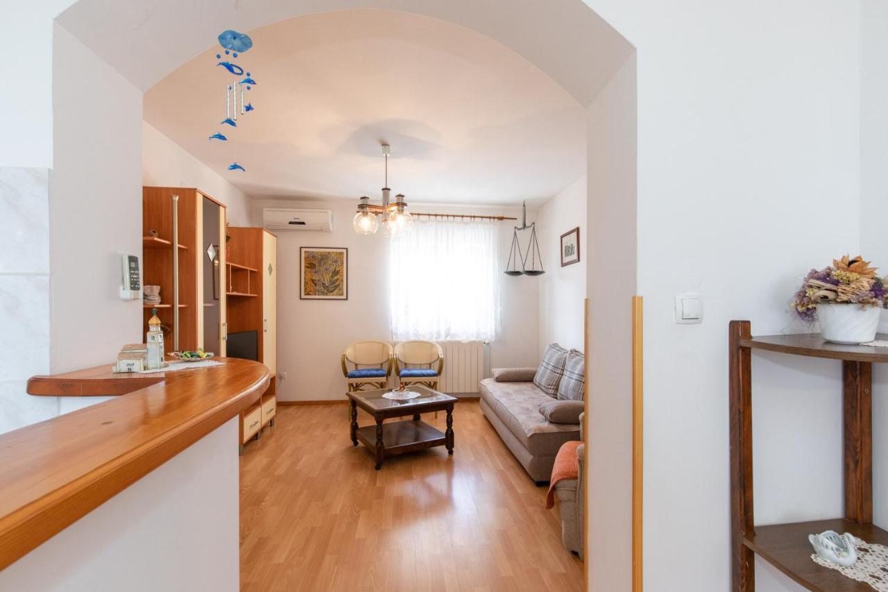 2-Bedroom Krk Apartment - Near Krk Beaches & Town! Krk Town Eksteriør billede