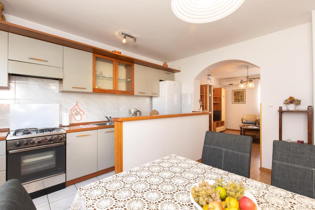 2-Bedroom Krk Apartment - Near Krk Beaches & Town! Krk Town Eksteriør billede
